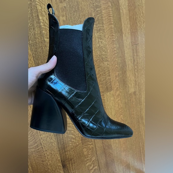 Chloe Wave Croc-embossed Ankle Boots - Picture 10 of 12